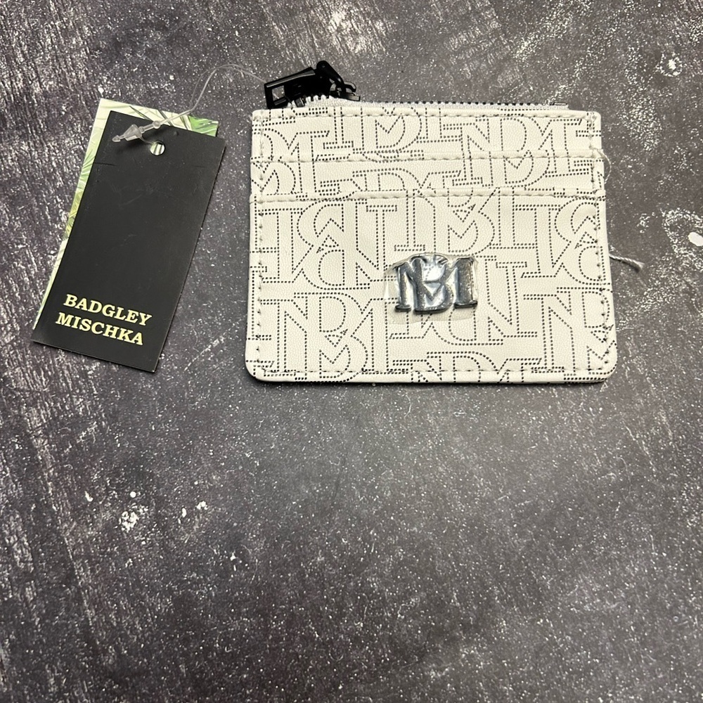 Badgley Mischka Cream Mini Credit Card Holder NWT